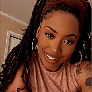 Meet your Posher, Scarlette